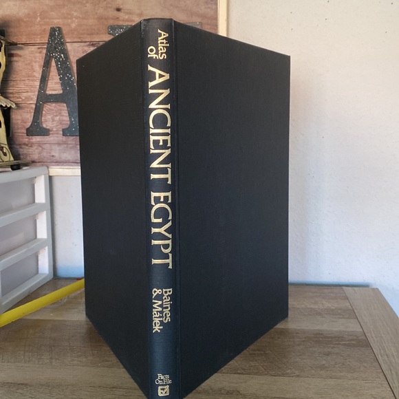 Atlas of Ancient Egypt Hardcover book - Picture 13 of 15